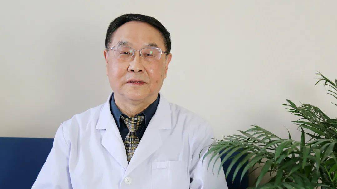 医生食管内"吹气球",解决老汉吃饭问题!_张晓林