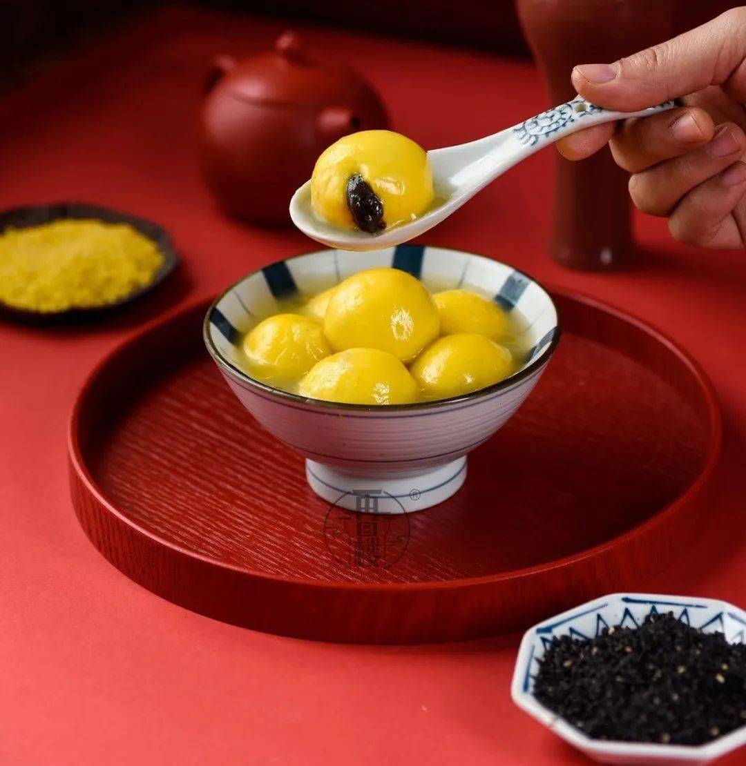 软糯香甜一咬流心的大黄米汤圆可煮可炸花样吃法都美味