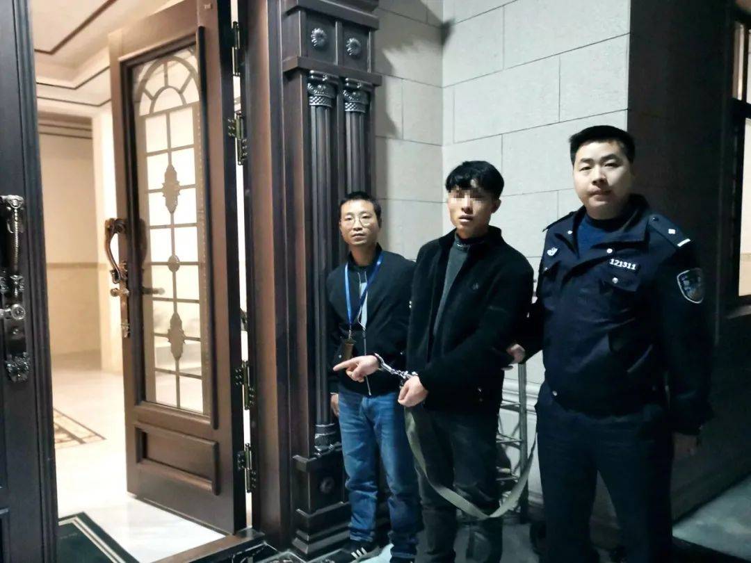 成功破获系列入室盗窃案,抓获犯罪嫌疑人1人,破获盗窃案13起