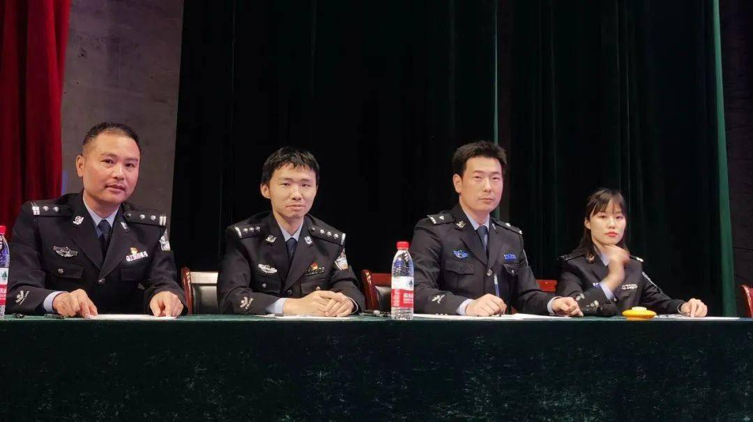 全市法制警种大比武中,法制大队副大队长陈嘉天,望江派出所民警周佳楠