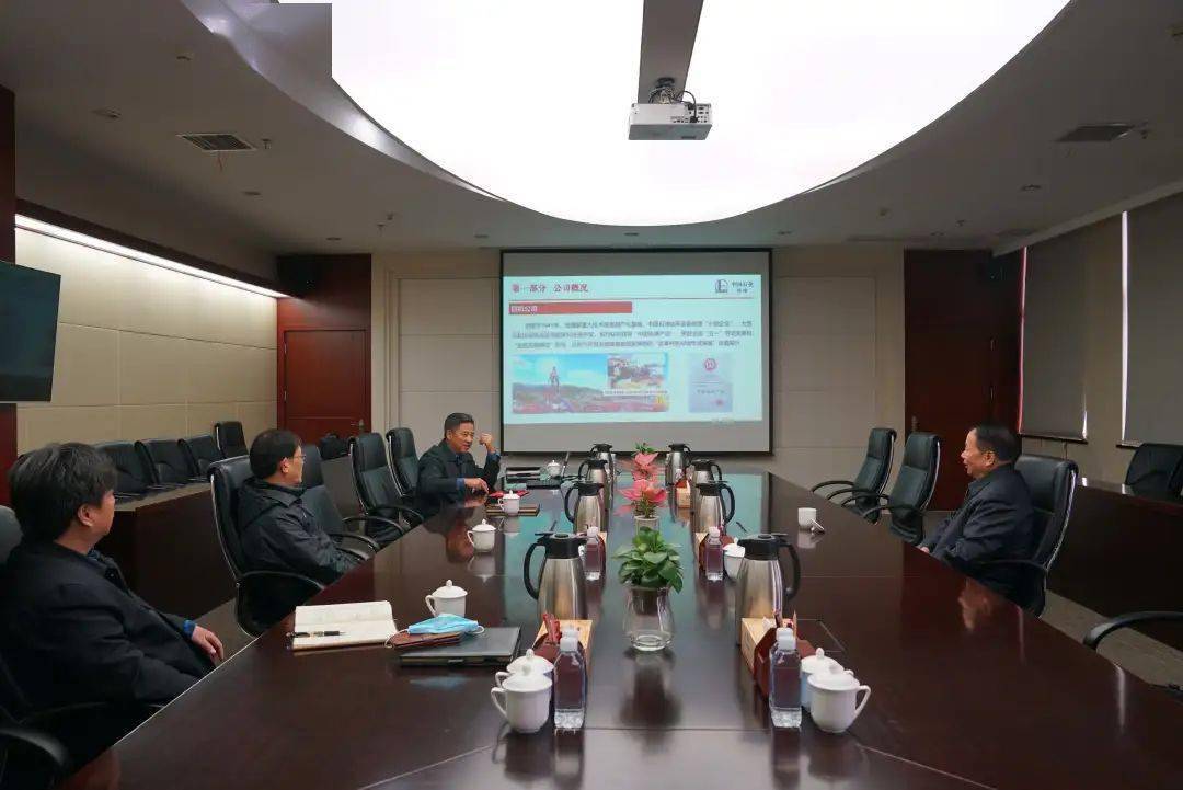 中石协秘书长张冠军到石化机械调研