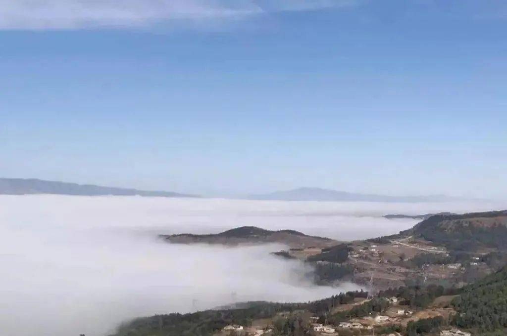 威宁自治县云贵乡境内最近一段时间,毕节气温骤降,受云贵准静止锋