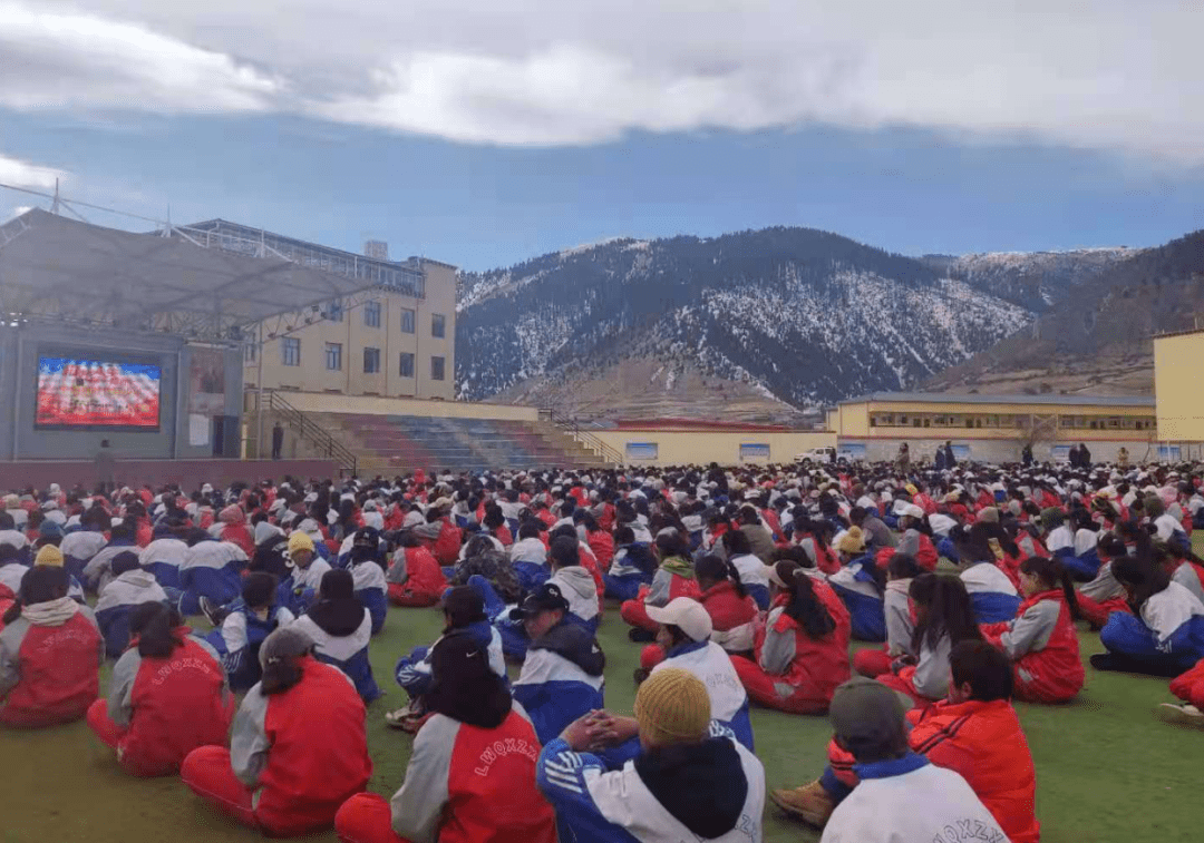 类乌齐县中学开展"励志教育"系列活动