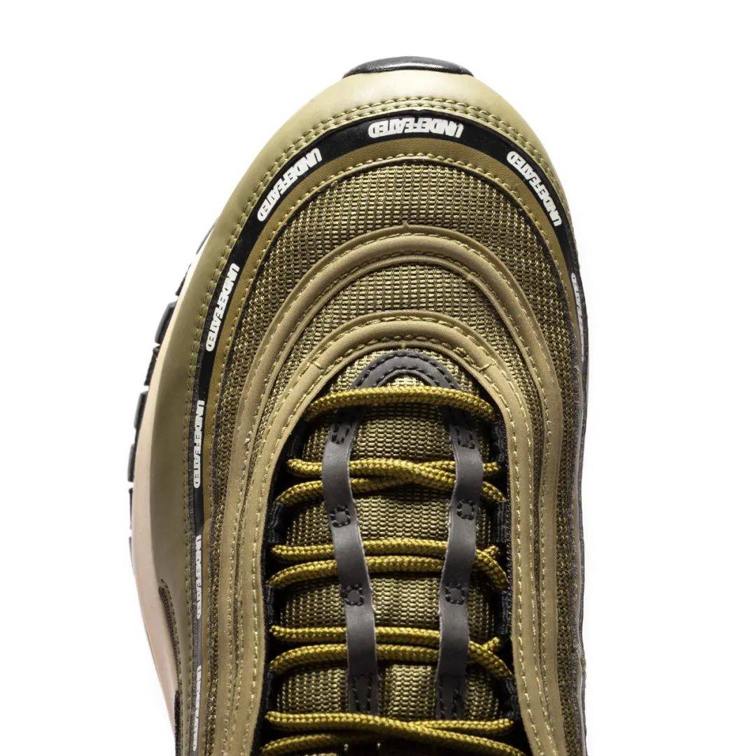今日更新鞋款undefeated × nike air max 97 og「flight jacket」