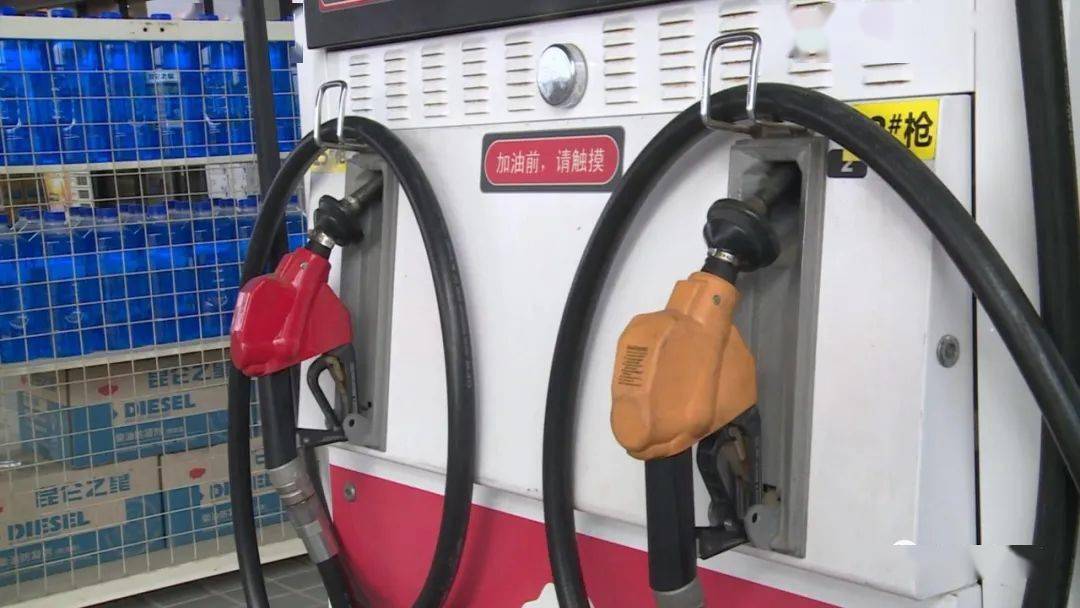 汉中车主加油站遇怪事70升的油箱加出83升油竟是