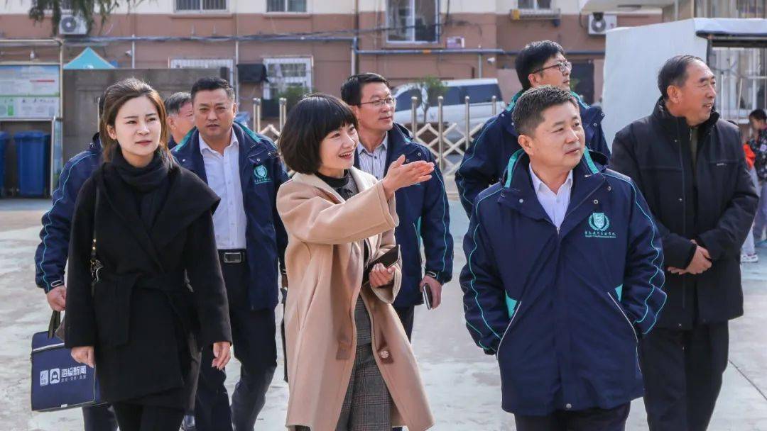 超银经验引同行取真经青岛通济实验学校访问团来访青岛超银学校