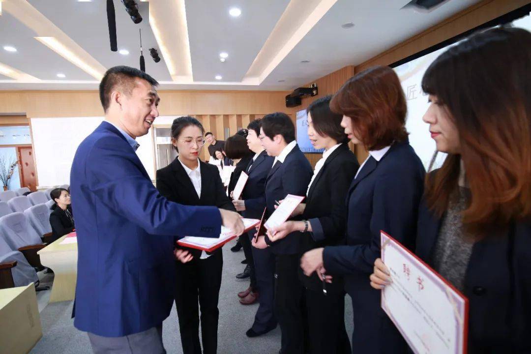 【芬芳珠五教学】匠心传承 携手共进 ——珠江五校教育集团师徒结对