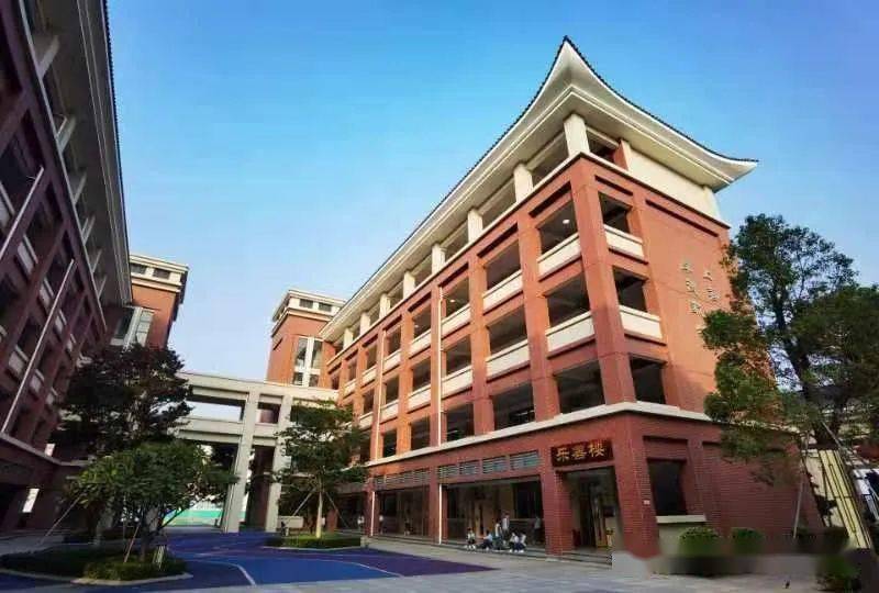 江门广雅学校是由百年名校广东广雅中学与广东皕(bì)雅教育投资有限