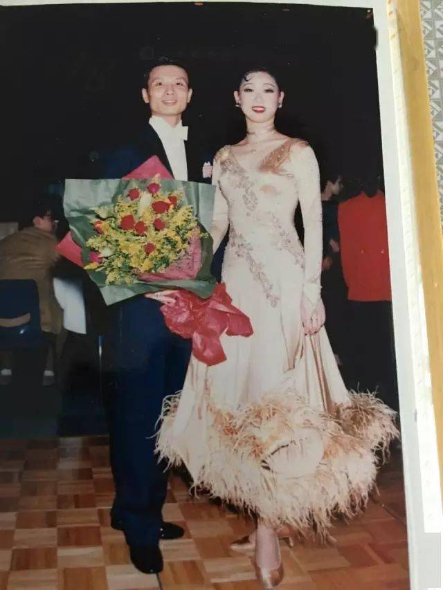 职业拉丁冠军:梁思源/胡节娜(1992年-广州)第6届中国国际标准舞锦标