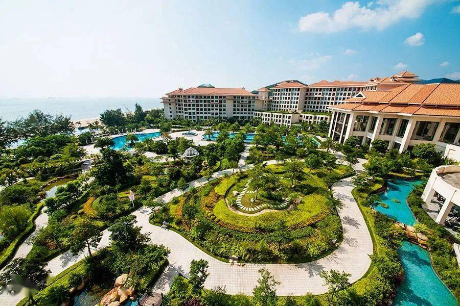 品尝滨海美食同时在巽寮湾三角洲岛举办合作签约活动四川省民营旅行社