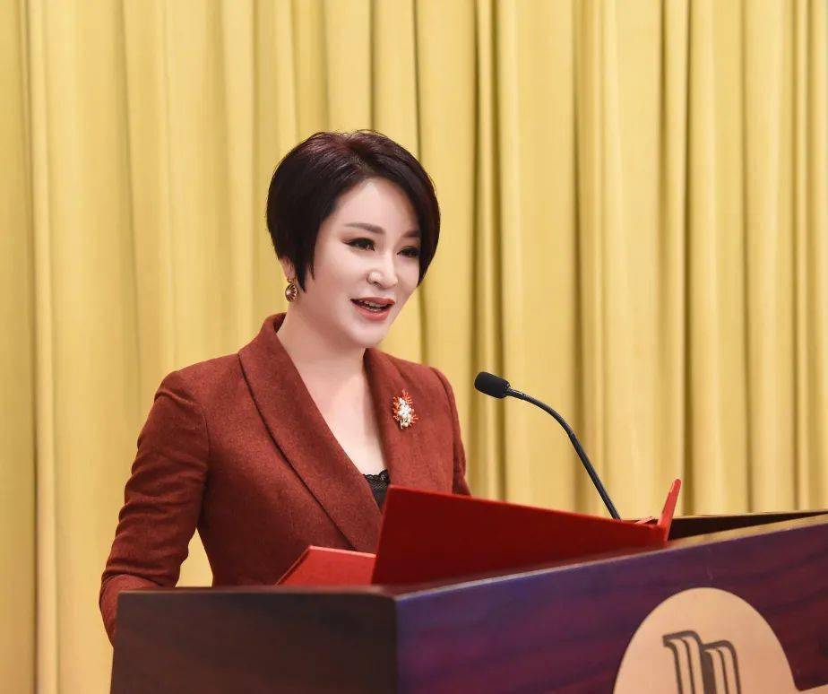 成立了她的名字叫浙商女杰企业发展联合会