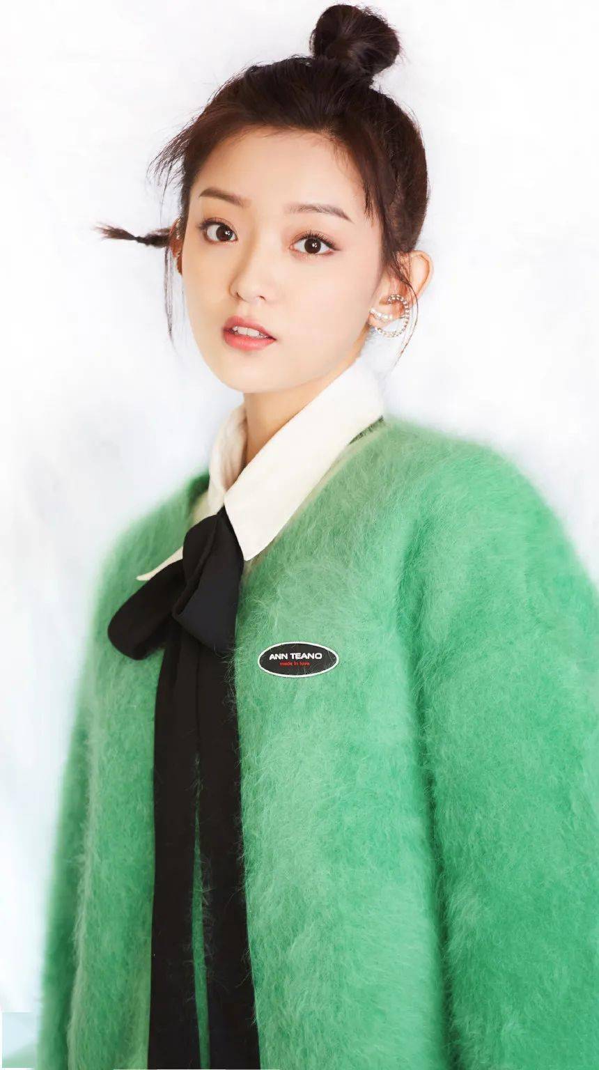 手机壁纸罗予彤