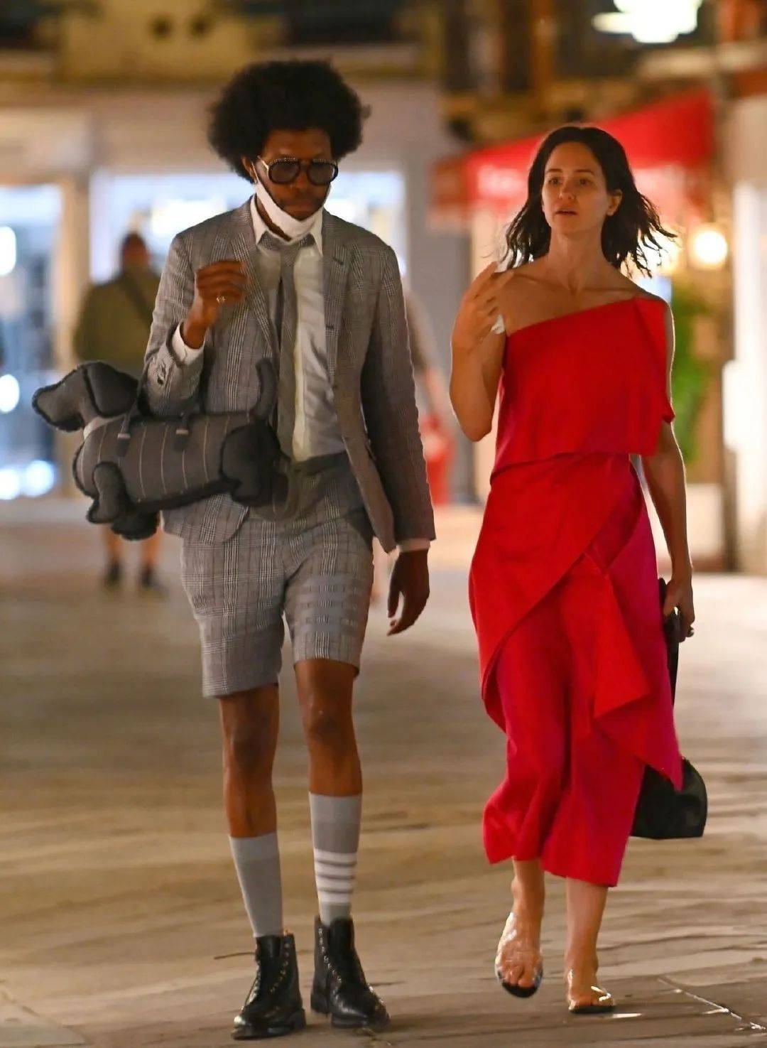 如何性感得很聪明看katherinewaterston就知道了