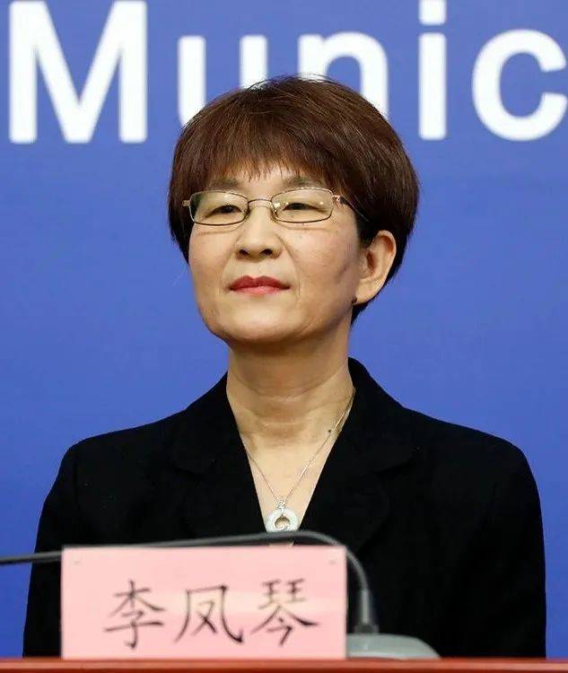 国家食品安全风险评估中心微生物实验室主任李凤琴介绍消费者购买加工