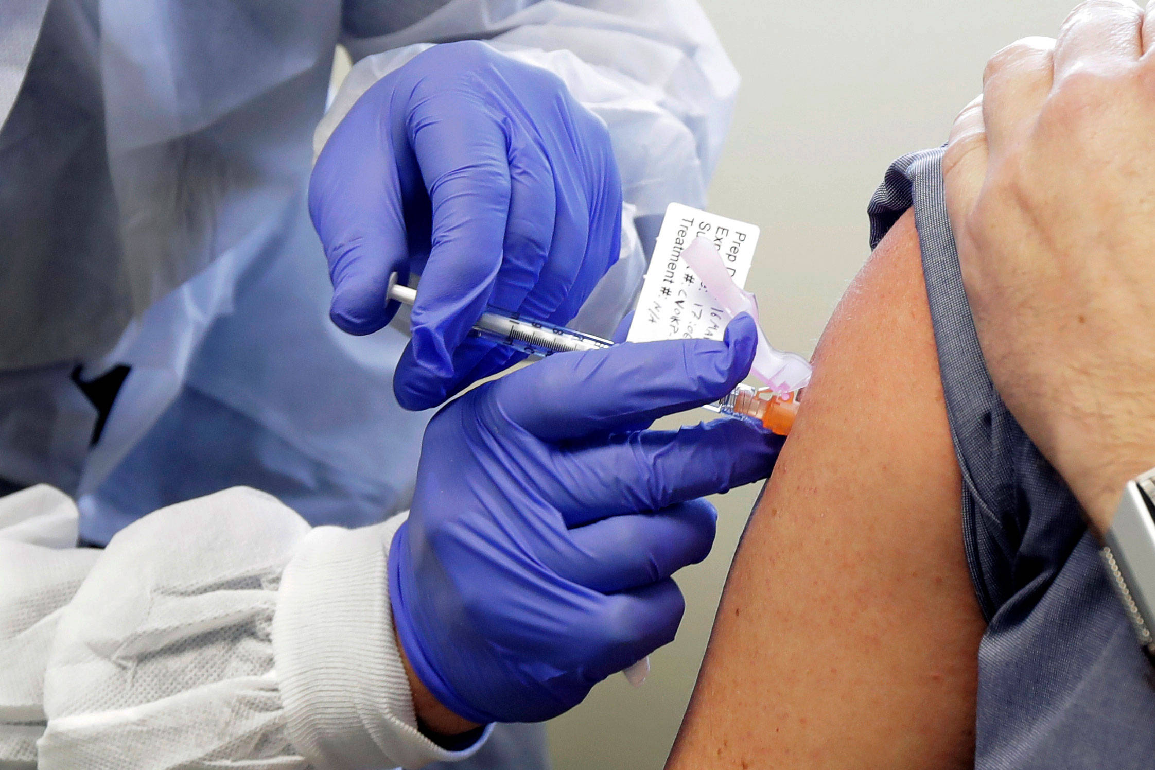 美政府研究所仍在招募新冠病毒疫苗试验志愿者