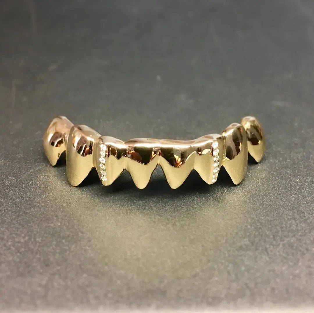 艺术牙齿上的装饰你不懂爱我就送我满口大金牙