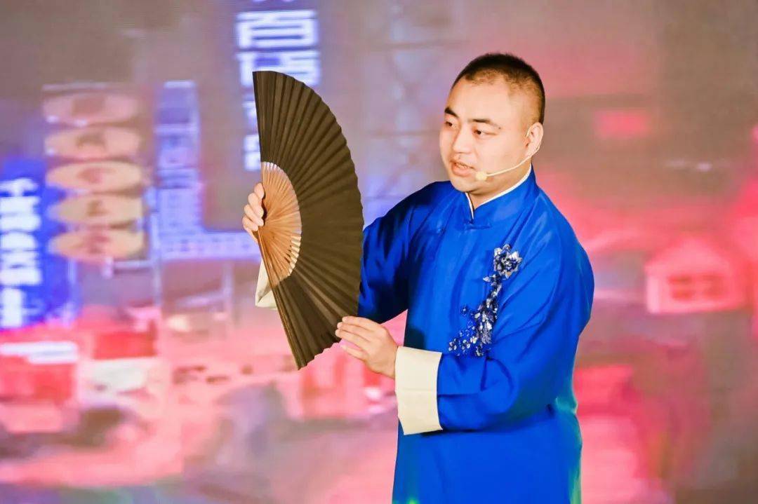 作品分享:游长沙主持人主播:思嘉节目:《文艺小咖秀》《文艺998》