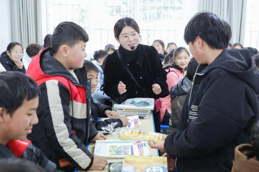 會澤縣10所中學齊聚馬路中學共研教學