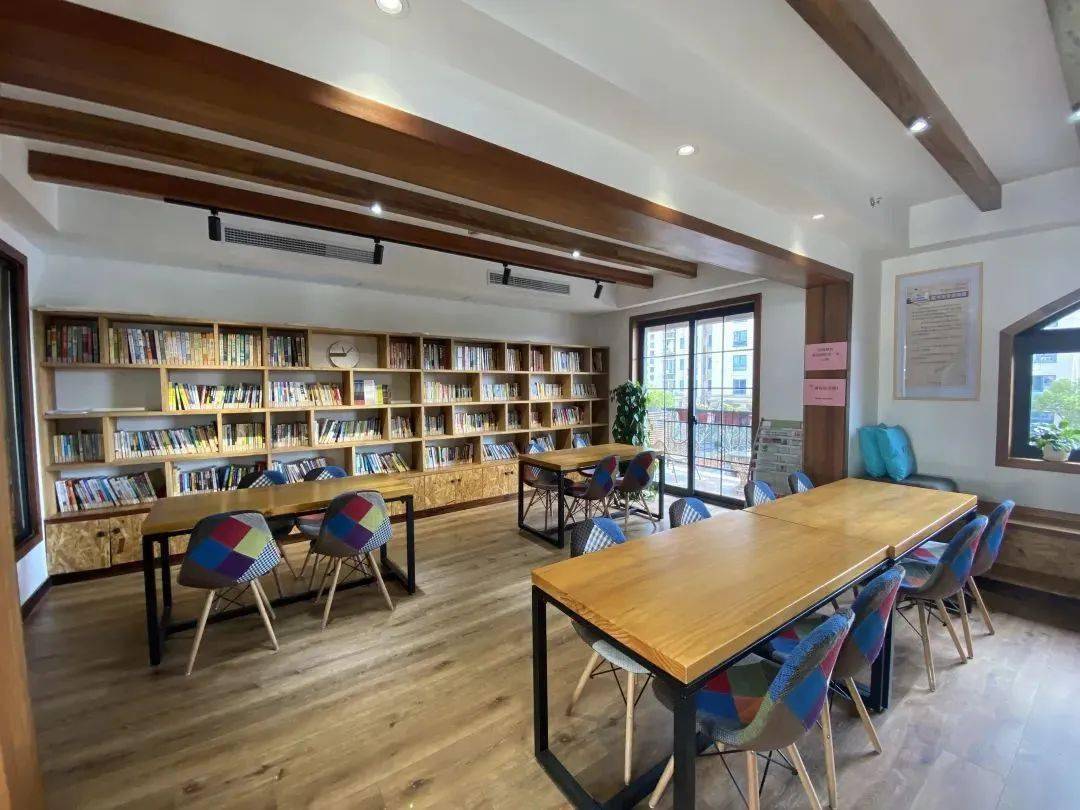 身醉其中美在其中从四团镇平安社区生活驿站开始