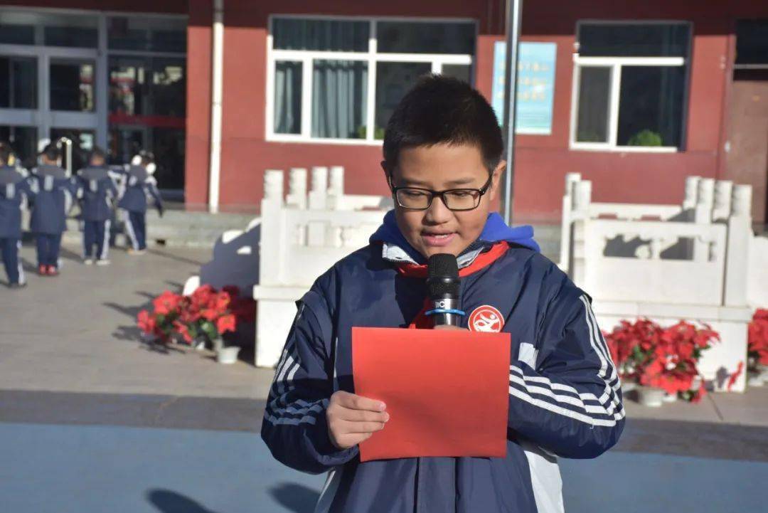 童心向党学宪法争做文明小公民东胜区第四小学宪法日主题活动报道