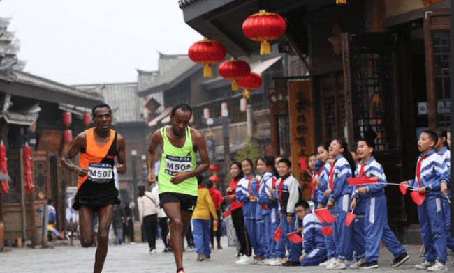 跑步也能很快乐不妨来丹寨马拉松看看
