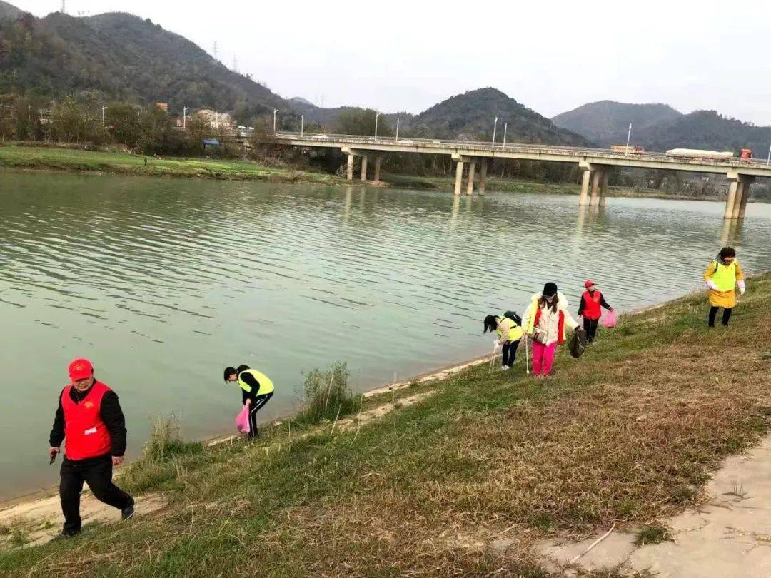 河我一起守护碧水池州河小青助力河湖长制志愿服务月集中行动启动