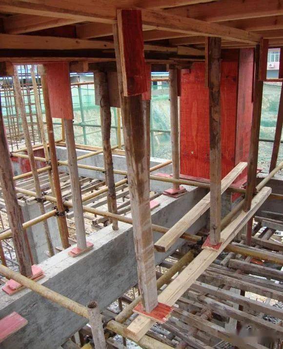 防治措施《建筑施工模板及作业平台钢管支架构造安全技术规范》db45