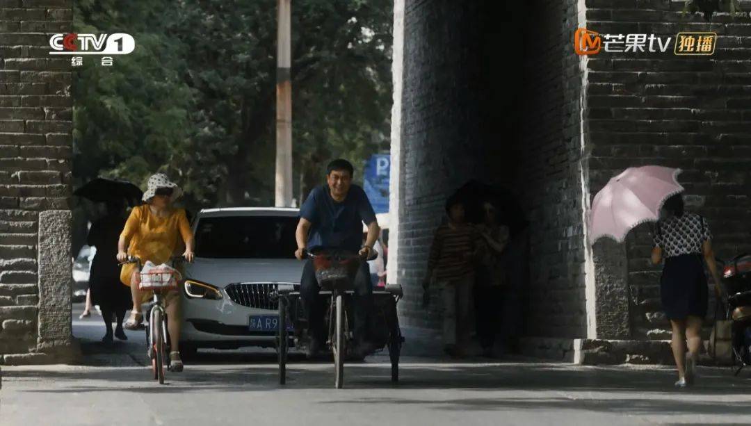 张嘉益新剧装台为别人装台演自己人生