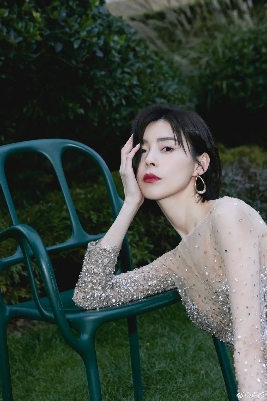 冬夜里的璀璨时刻 女明星红毯礼服盘点_楚然