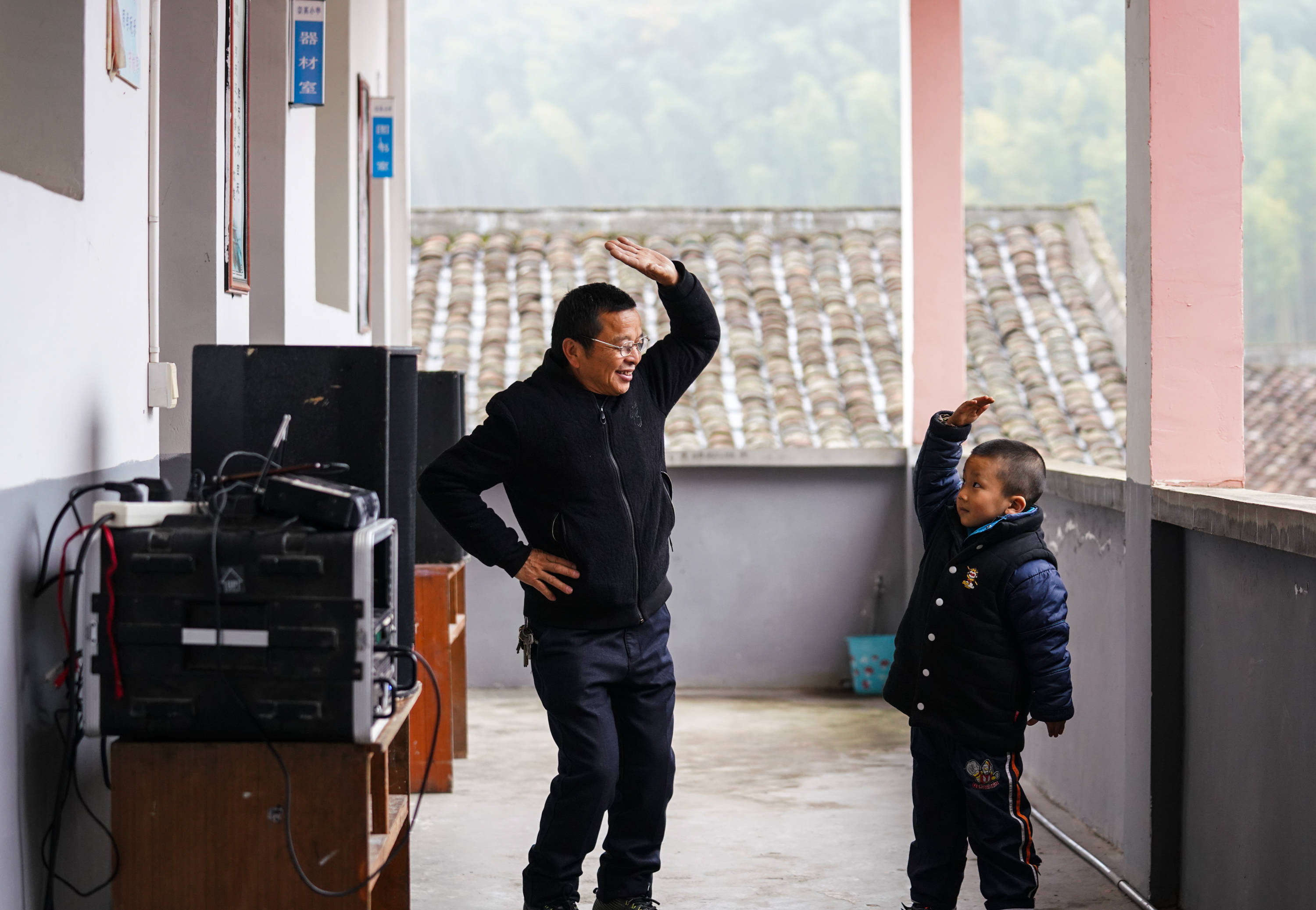 新华社照片,黎川(江西),2020年12月6日坚守深山42年 他从未舍得离开江