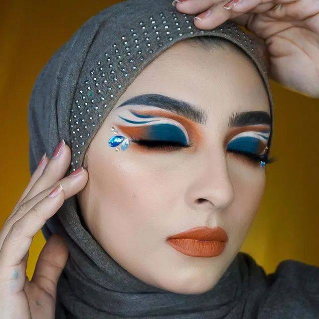 赏析|印度尼西亚美妆博主zezah baragbah妆容集锦_手机搜狐网