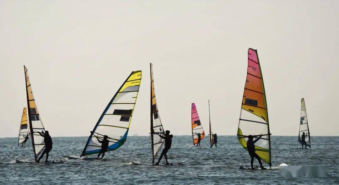 直击第3天赛事扬帆逐梦全国翻波板锦标赛暨首届全国水翼帆板锦标赛