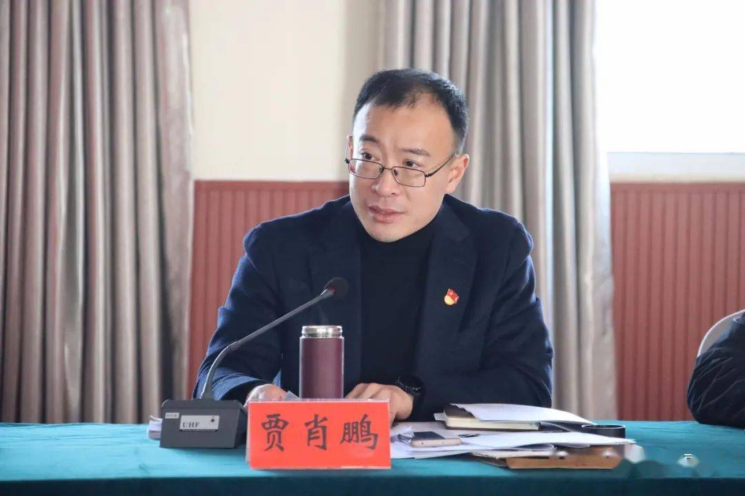 县四大班子专题研究部署脱贫攻坚工作