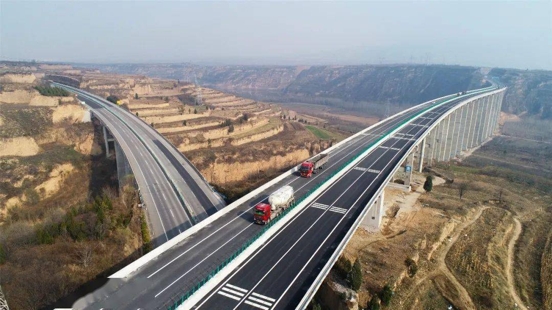 新国道310试通行段运行安全平稳有序