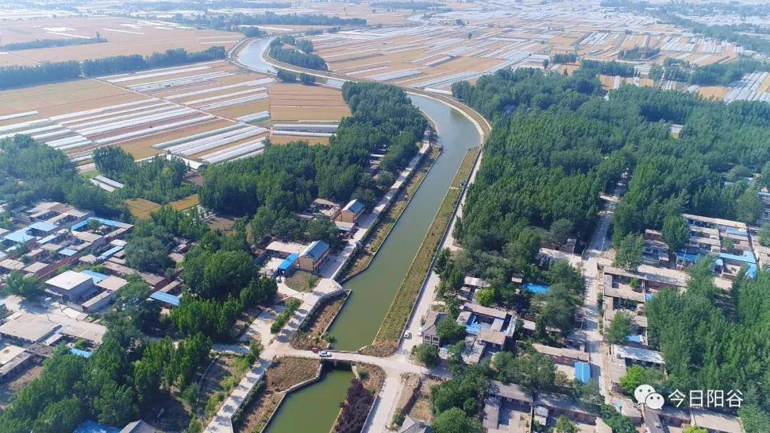 《中国古今地名大辞典》载:"七级镇,在山东阳谷县东北运河之东,路出