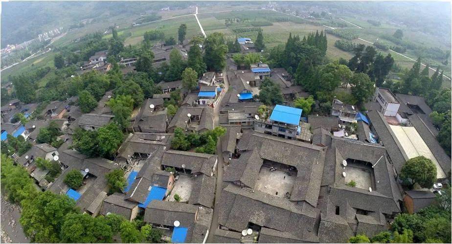 喜报鹤鸣镇获2020年四川生态气候标志称号