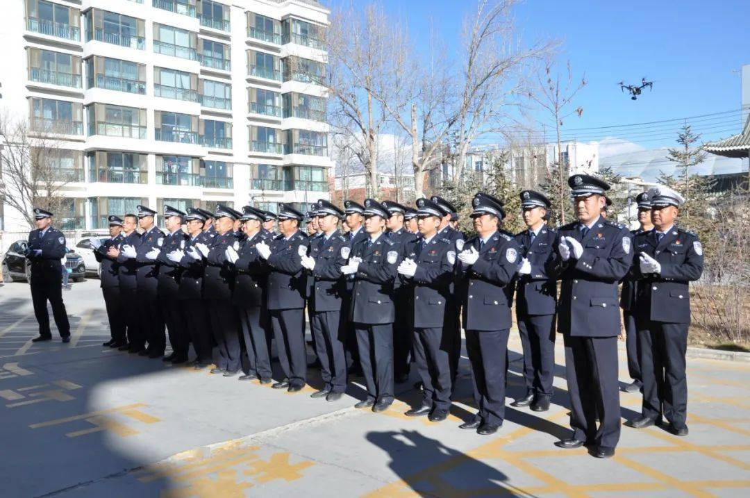 德令哈市公安局举行森林警察大队转隶揭牌仪式