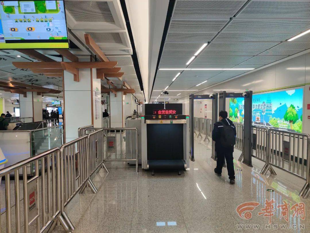 先睹为快!西安地铁5号线试乘,终点站创新港直通交大食堂