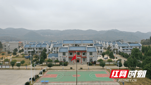 湖南省劳模欧奇兵发挥头雁作用为幸福路领航