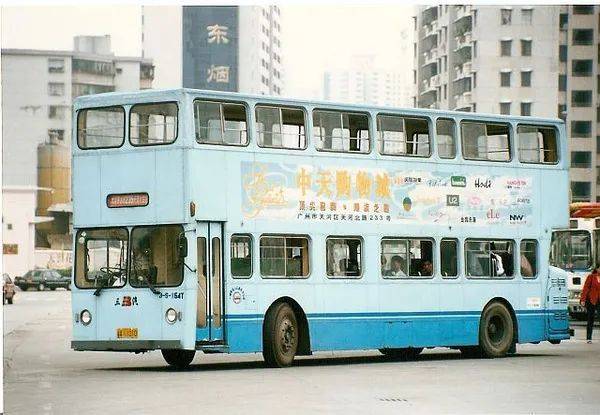 广州牌老客车图片