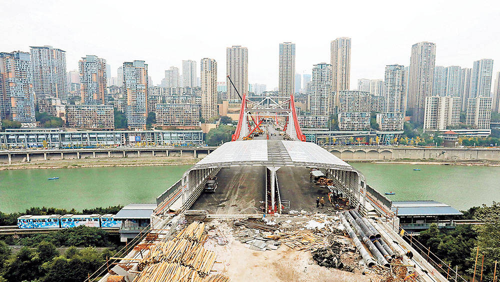 曾家岩嘉陵江大桥预计年底建成通车