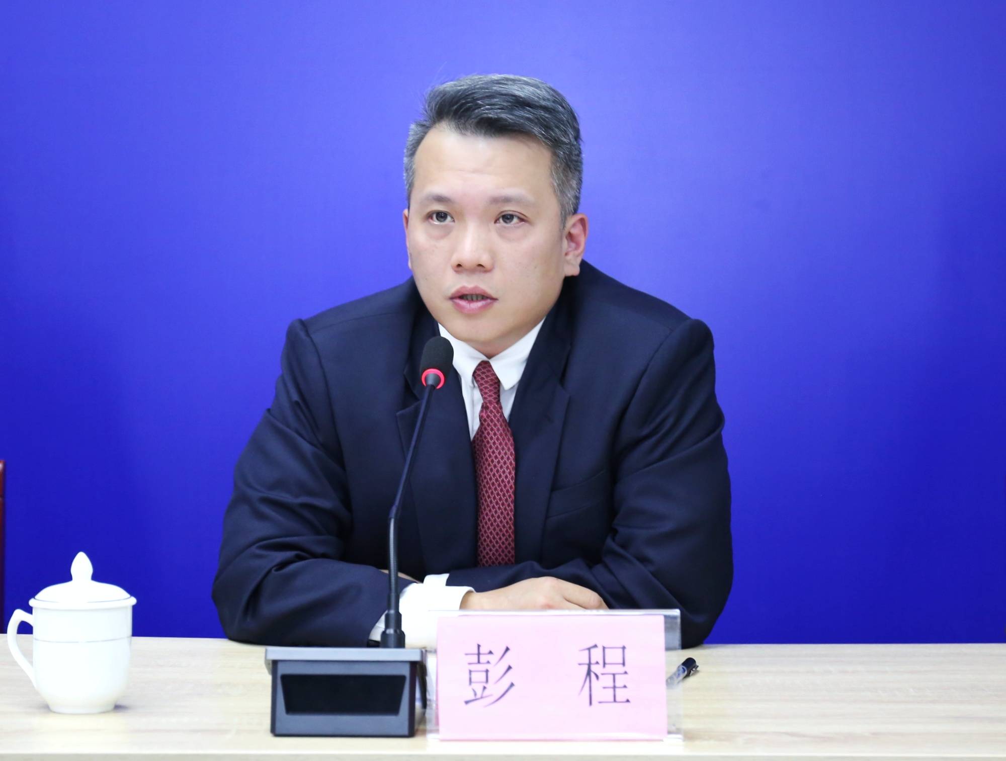 龙华扫黑除恶卓有成效破获案件720宗刑拘1616人