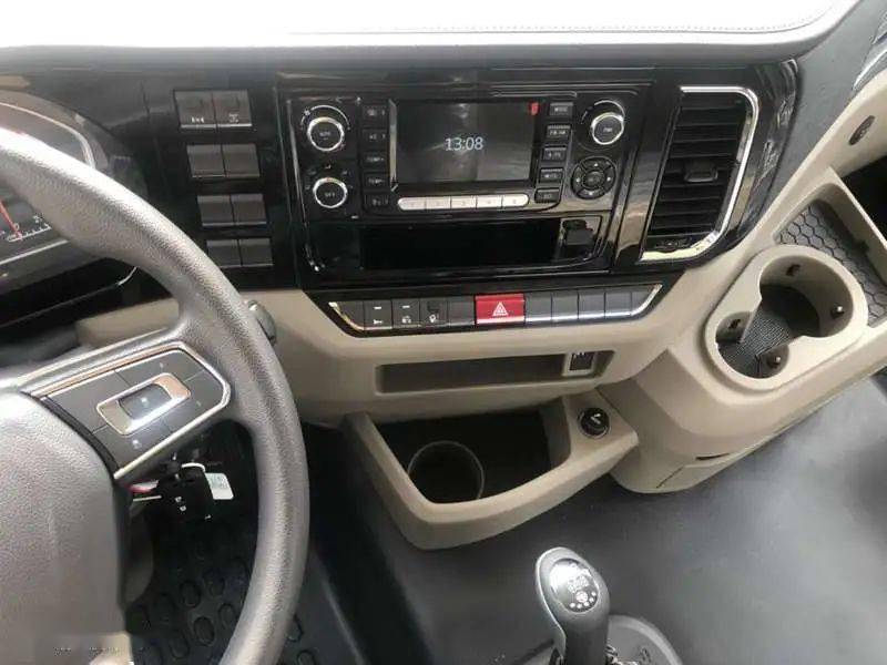 中端车也高端化了全新德龙m3000s实拍舒适内饰变化真大