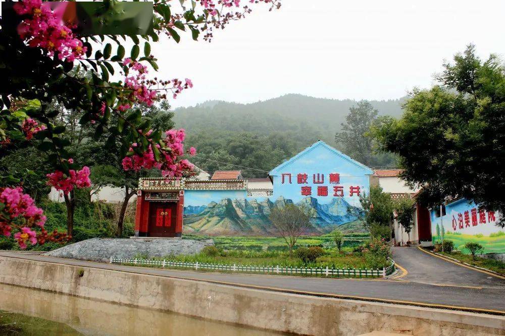 前行谋新篇全县2020年下半年重点工作观摩点评团到五井镇进行观摩点评