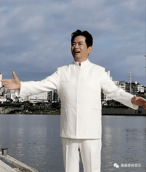 山高水长(献给全天下的父亲)演唱 关雪飞作词 朱建国作曲 王锡仁在你