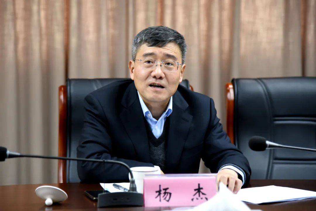 国家广播电视总局媒体融合发展司司长杨杰来湖调研