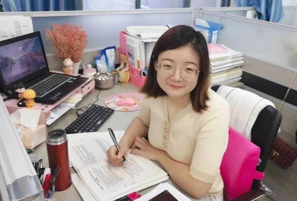 淄博六中90后班主任坐着轮椅守护学生