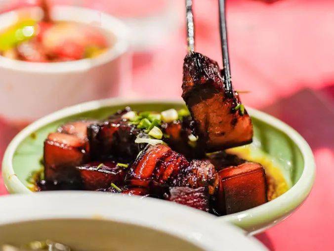 上菜了!金华这场火腿盛宴,香味都飘到了人民广场!_手机搜狐网