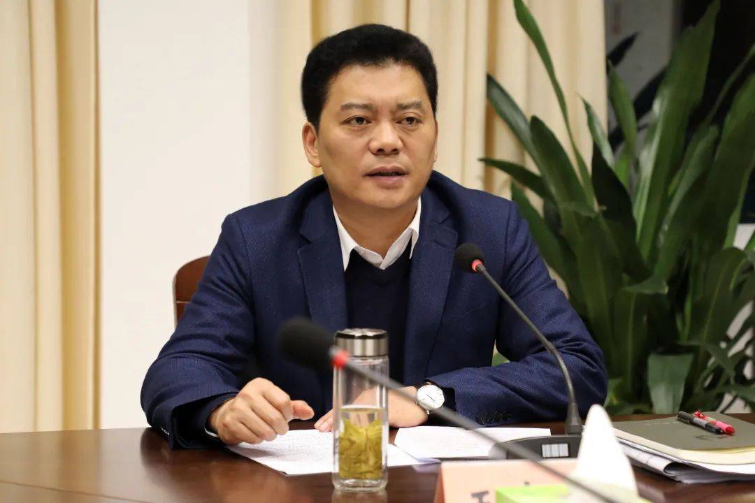 谋深谋细项目工作 奋力实现良好开局 全县"十四五"期