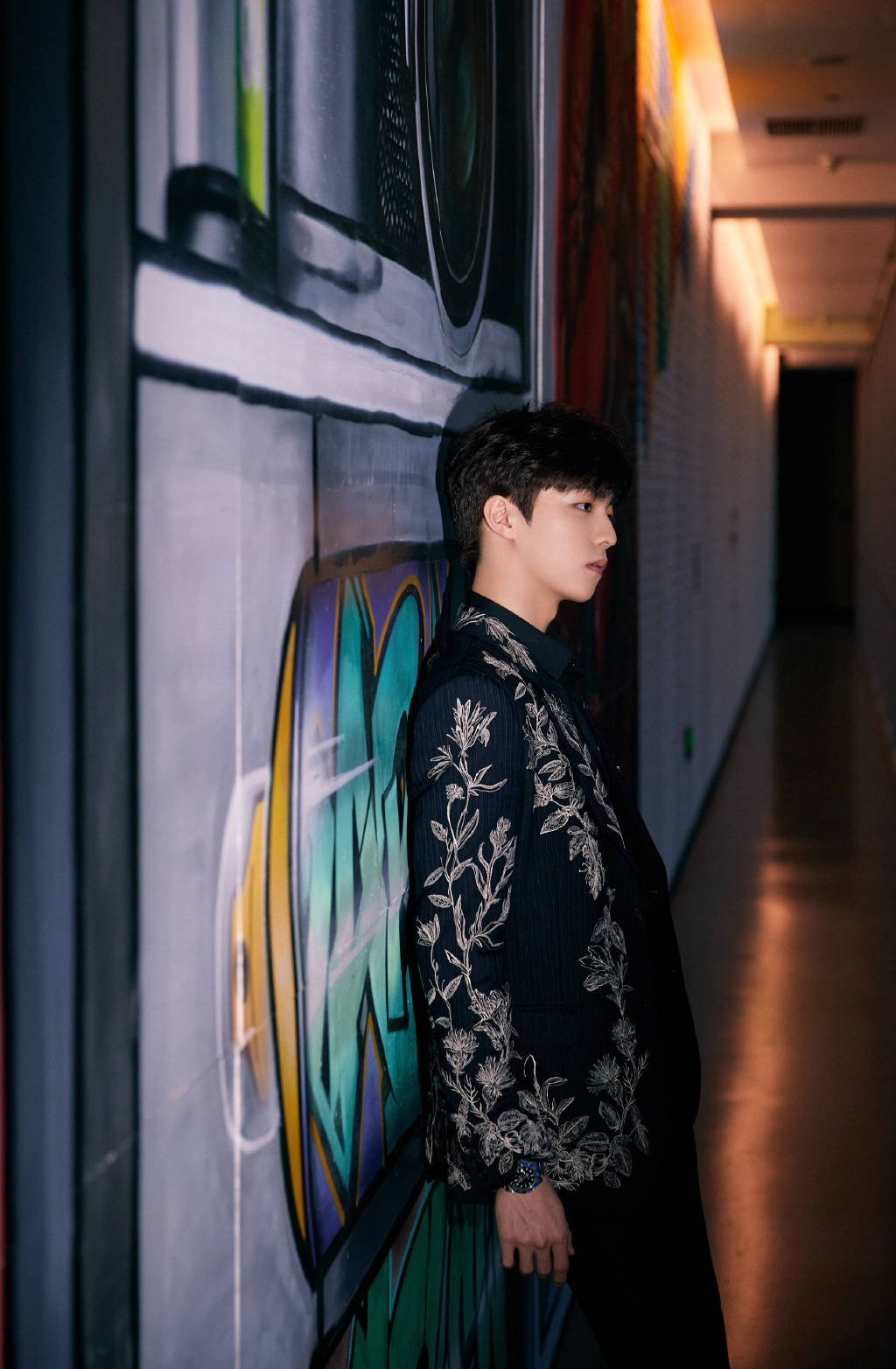 陈立农出席2020新浪时尚风格大赏荣获年度品牌影响力艺人奖